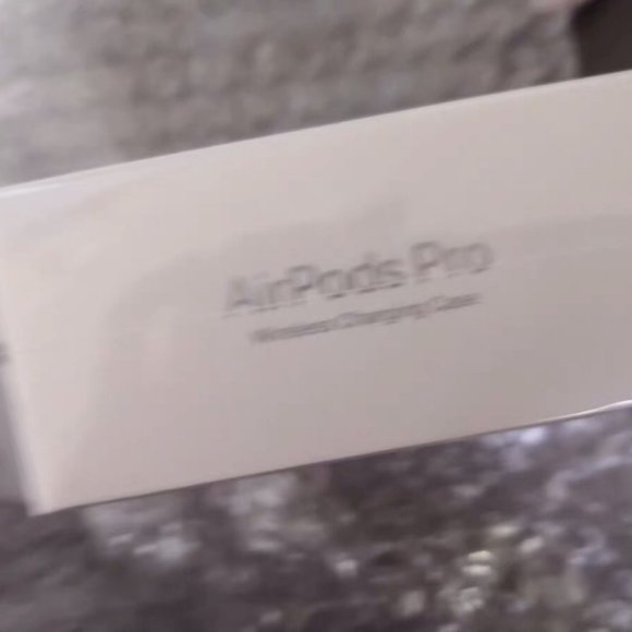Apple airpod pro 2 - Picture 2 of 4